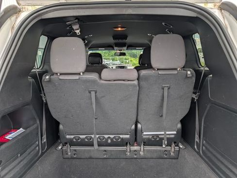Used 2017 Dodge Grand Caravan SE FWD image 8