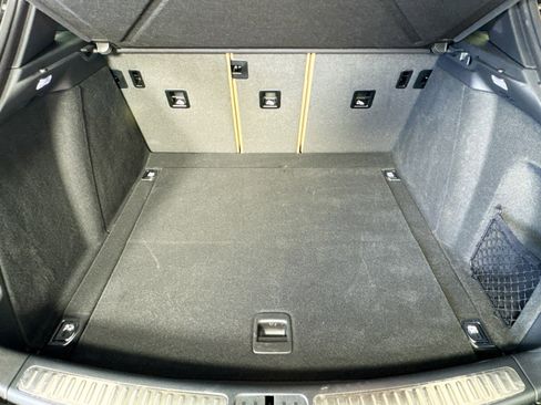 Certified 2025 Porsche Macan image 23