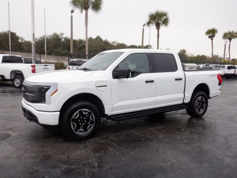 Used 2023 Ford F150 Lightning XLT image 2