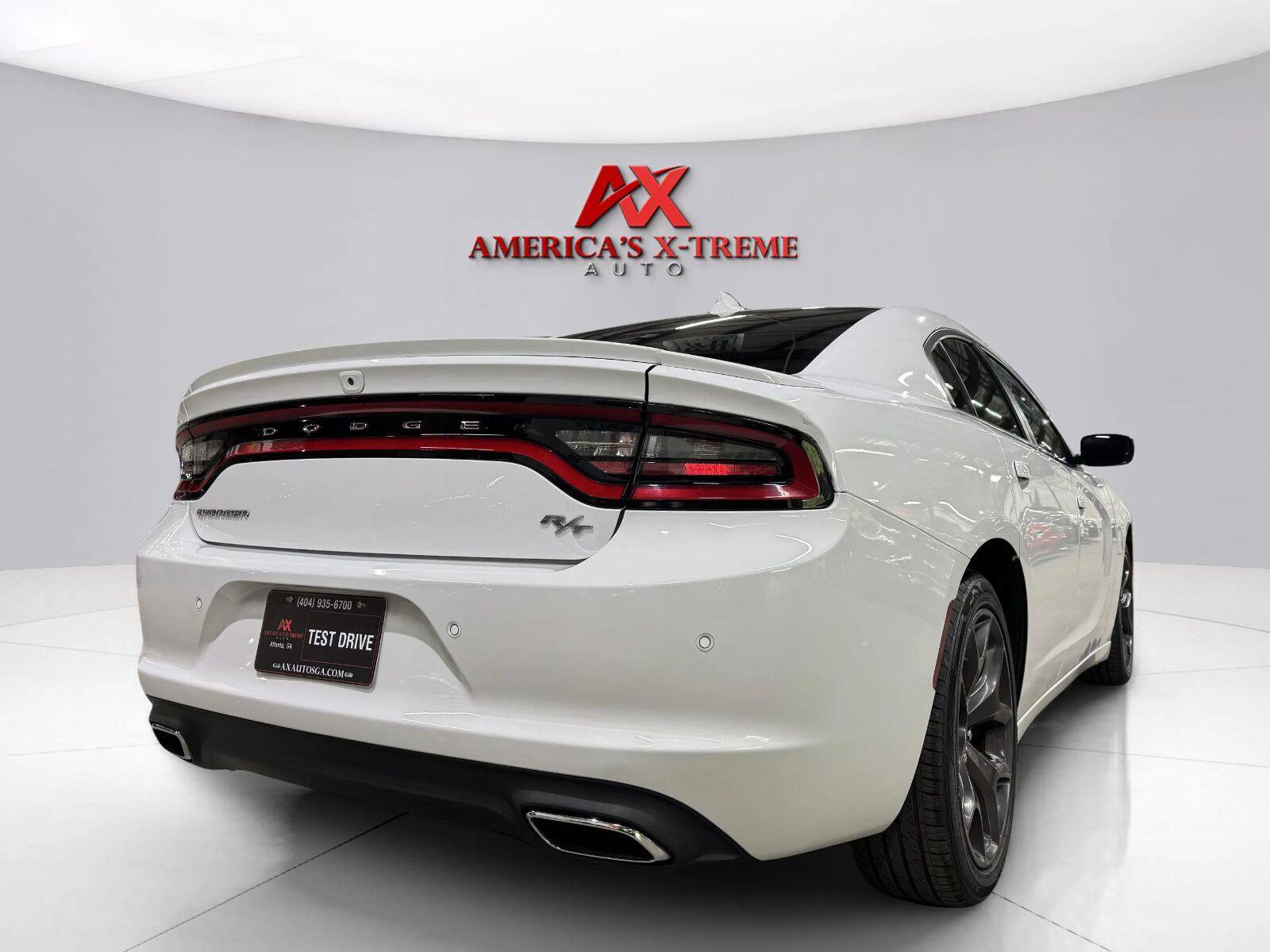 Used 2018 Dodge Charger R/T w/ Plus Group RWD image 7