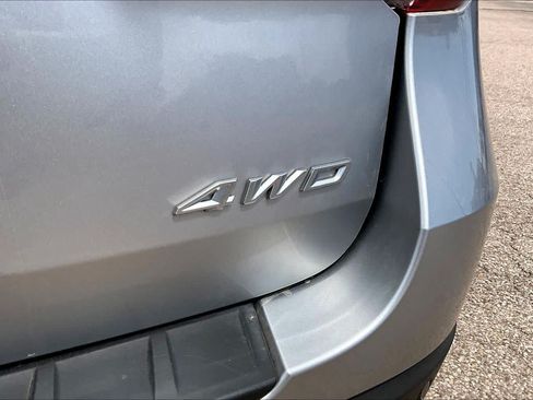 Used 2021 Ford Explorer XLT w/ Equipment Group 202A AWD/4WD image 10