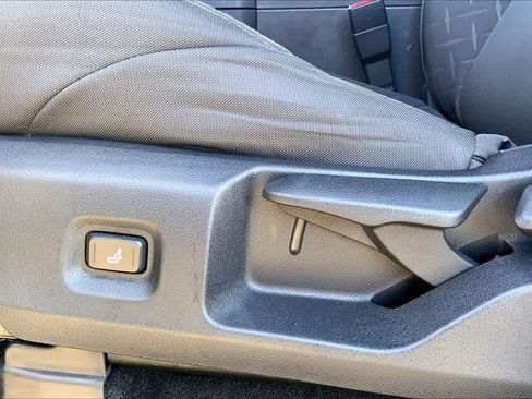 Certified 2025 Toyota Tacoma SR5 image 33