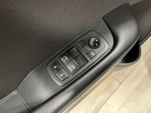 Used 2021 Dodge Challenger SXT image 25