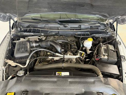 Used 2023 RAM 1500 Classic SLT AWD/4WD image 12