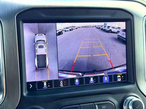 Used 2022 GMC Sierra 3500 Denali image 32