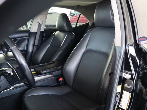 Used 2016 Lexus IS 350 4dr Sdn RWD w/ Navigation System Package image 16