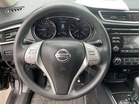 Used 2015 Nissan Rogue S AWD/4WD image 17