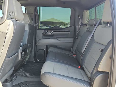 Used 2023 Chevrolet Silverado 1500 ZR2 w/ Technology Package AWD/4WD image 16