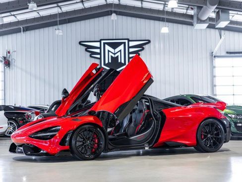 Used 2021 McLaren 765LT image 1
