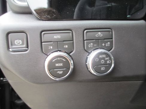 New 2026 GMC Sierra 1500 Elevation w/ Max Trailering Package AWD/4WD image 17