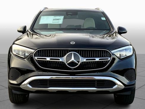 Used 2026 Mercedes-Benz GLC 300 4MATIC image 3