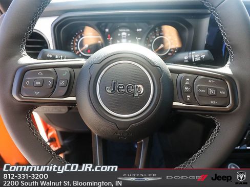 New 2025 Jeep Gladiator Sport image 14