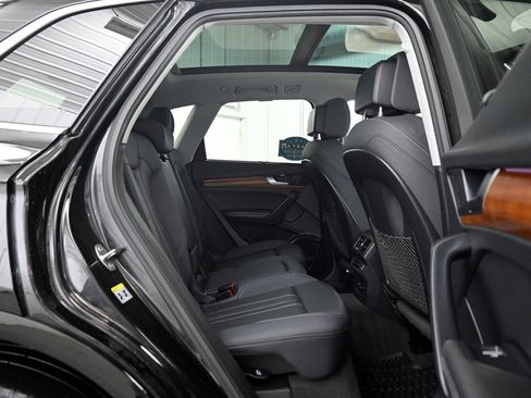 Used 2021 Audi Q5 e Prestige w/ Prestige Package image 33