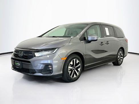 Used 2025 Honda Odyssey EX-L image 3