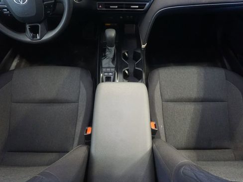 Used 2025 Toyota Camry LE FWD image 25