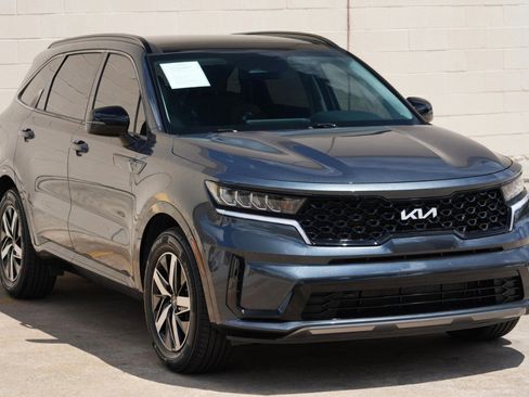 Used 2022 Kia Sorento S w/ Panoramic Sunroof Package FWD image 52