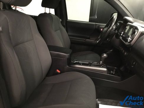 Used 2016 Toyota Tacoma TRD Sport w/ Towing Package AWD/4WD image 37