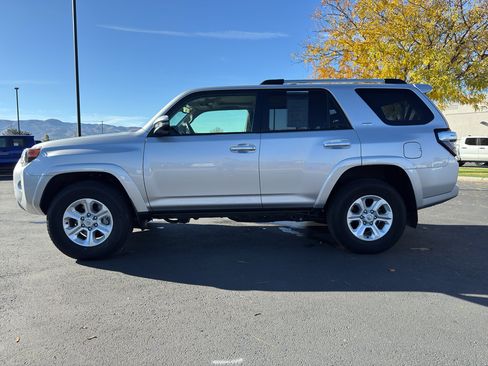 Used 2024 Toyota 4Runner SR5 Premium image 4