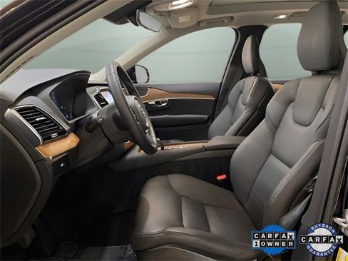 Used 2025 Volvo XC90 B6 Plus image 15