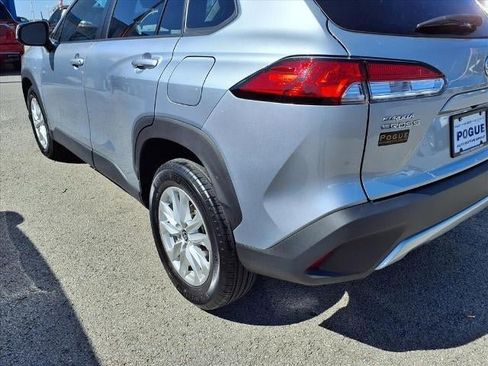 Used 2023 Toyota Corolla Cross LE image 18