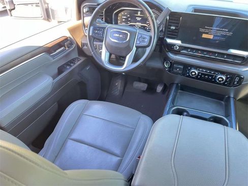 Used 2024 GMC Sierra 2500 SLT w/ SLT Premium Package image 25