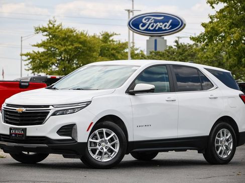 Used 2022 Chevrolet Equinox LT FWD image 2