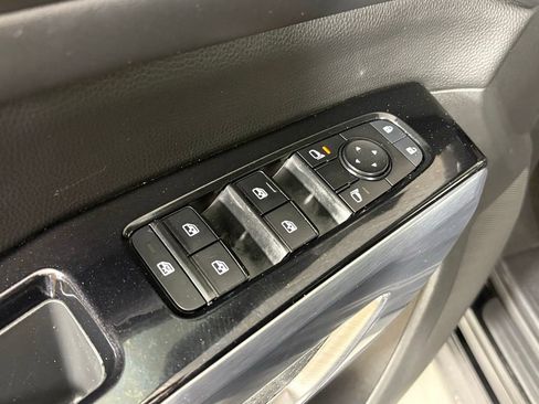 Used 2023 Nissan Pathfinder SL image 15