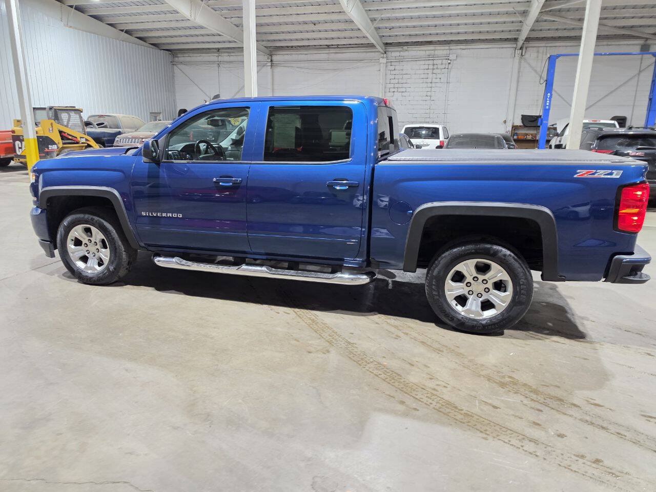 Used 2017 Chevrolet Silverado 1500 LT w/ All Star Edition AWD/4WD image 6