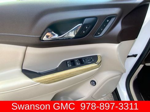 Certified 2019 GMC Acadia Denali w/ Technology Package AWD/4WD image 23