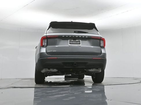 New 2026 Ford Explorer Active RWD image 49