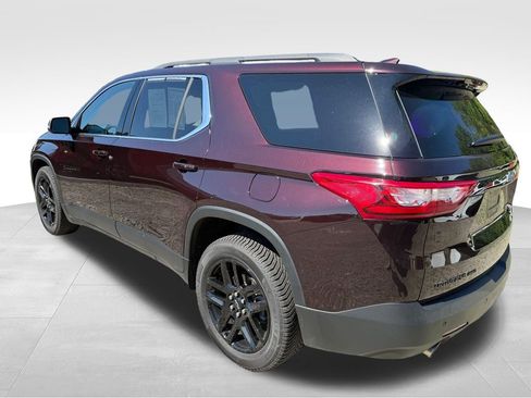 Used 2021 Chevrolet Traverse LT w/ LPO, Blackout Package AWD/4WD image 4
