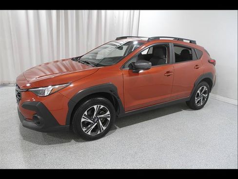 Used 2024 Subaru Crosstrek 2.0i Premium AWD/4WD image 3