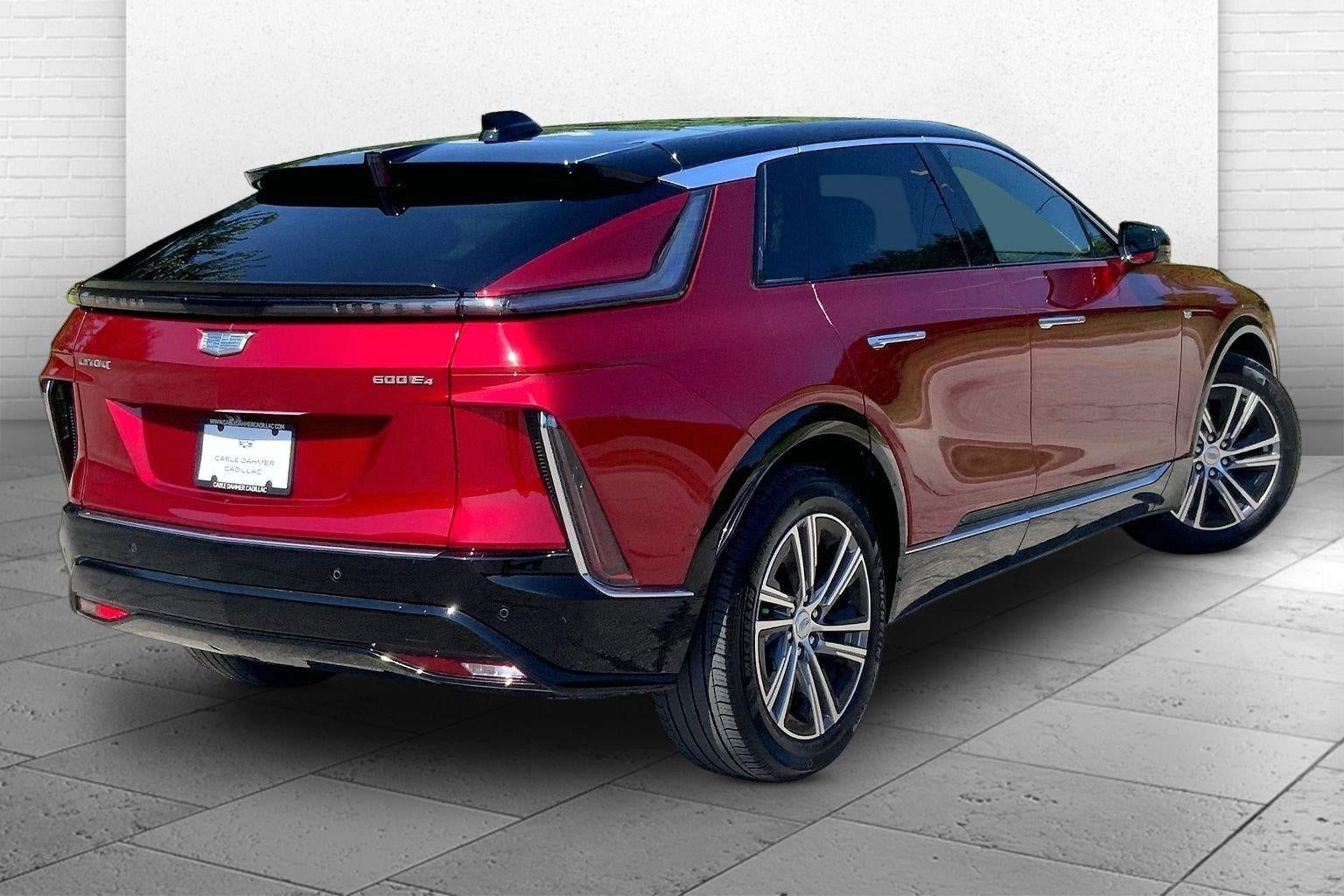 Certified 2024 Cadillac Lyriq Luxury AWD/4WD image 19
