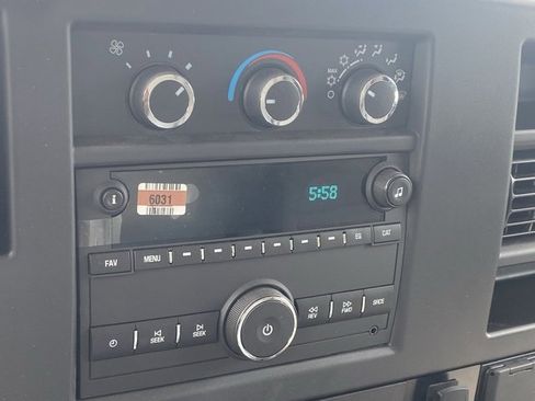 New 2025 Chevrolet Express 4500 4500 Series w/ Power Convenience Package image 22