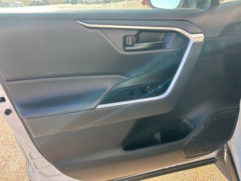 Used 2024 Toyota RAV4 LE image 5