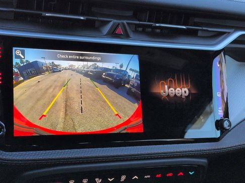 New 2026 Jeep Cherokee Limited image 19