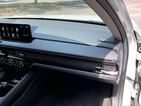 Used 2024 Honda Accord Touring image 23