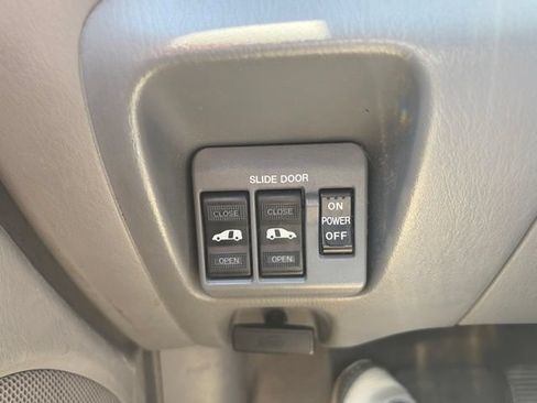 Used 2006 MAZDA MPV LX w/ LX Plus Pkg FWD image 14
