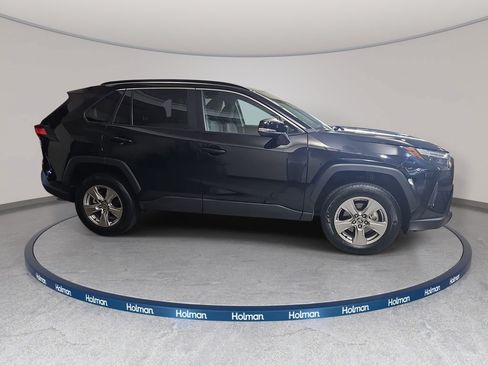 Used 2025 Toyota RAV4 XLE AWD/4WD image 5