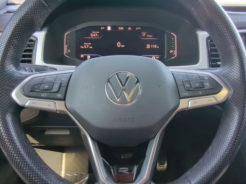 Certified 2022 Volkswagen Atlas Cross Sport SEL R-Line image 25