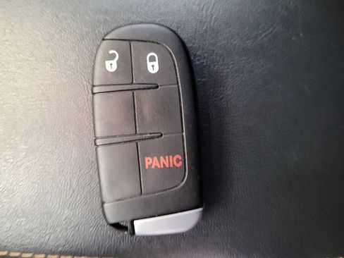 Used 2020 Jeep Compass Latitude image 32