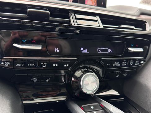 Used 2022 Acura MDX SH-AWD image 21