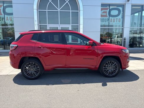 Used 2023 Jeep Compass Limited AWD/4WD image 11