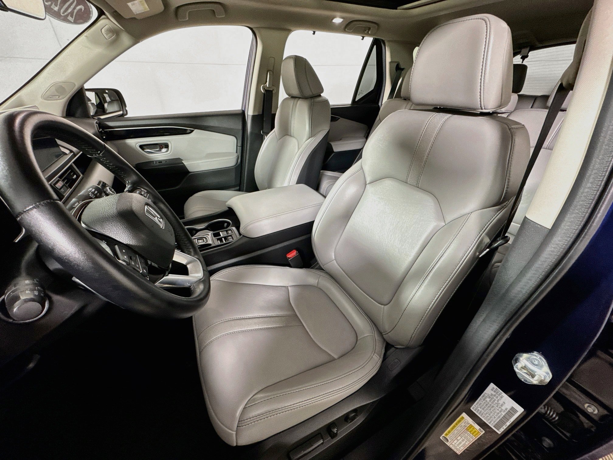 Used 2025 Honda Pilot Touring image 15