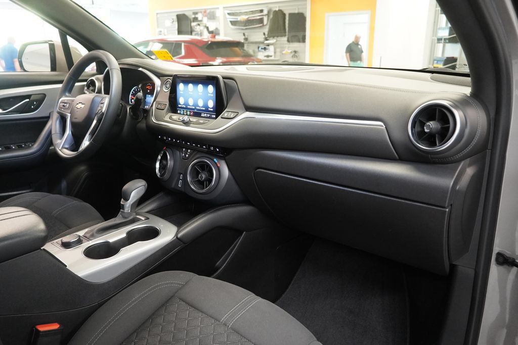 Used 2021 Chevrolet Blazer LT FWD image 36