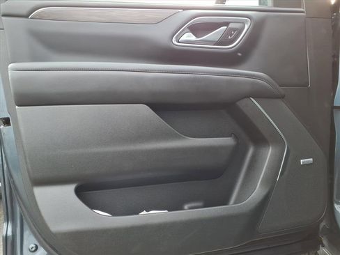 Used 2021 Chevrolet Tahoe Z71 w/ Z71 Off-Road Package image 12