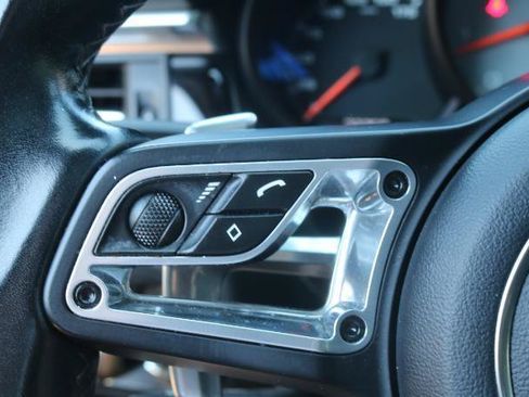 Used 2019 Porsche Macan S w/ Premium Package Plus AWD/4WD image 9