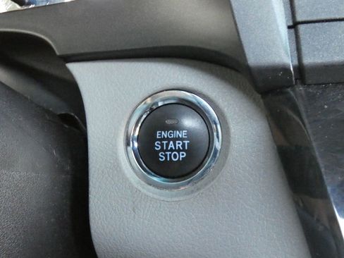 Used 2017 Toyota Sienna XLE image 67