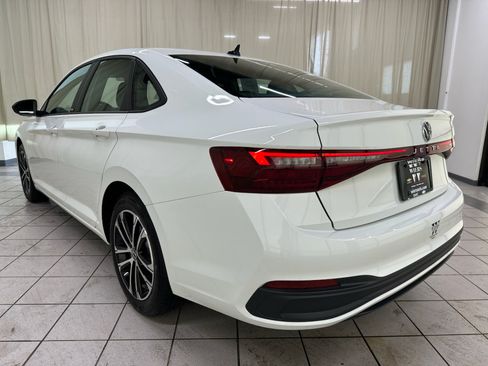 Used 2025 Volkswagen Jetta Sport FWD image 9