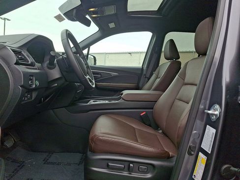 Used 2025 Honda Ridgeline RTL+ image 13